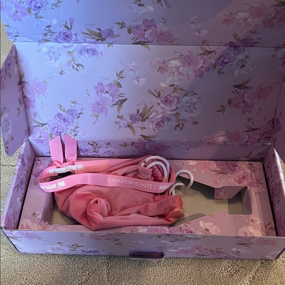 Stanley x LoveShackFancy SLIM BOTTLE 20 OZ packaging only Happy Thoughts - Picture 3 of 6